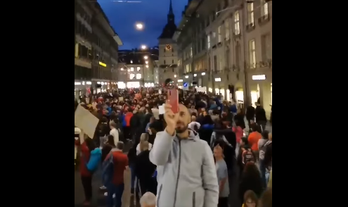NEW: Switzerland! United against Pharma-Fascism, vaccines and Pharma-Passports !!! Thousands of people in the streets of Bern in Switzerland tonight against the "covid passports" which are essentially health apartheid.